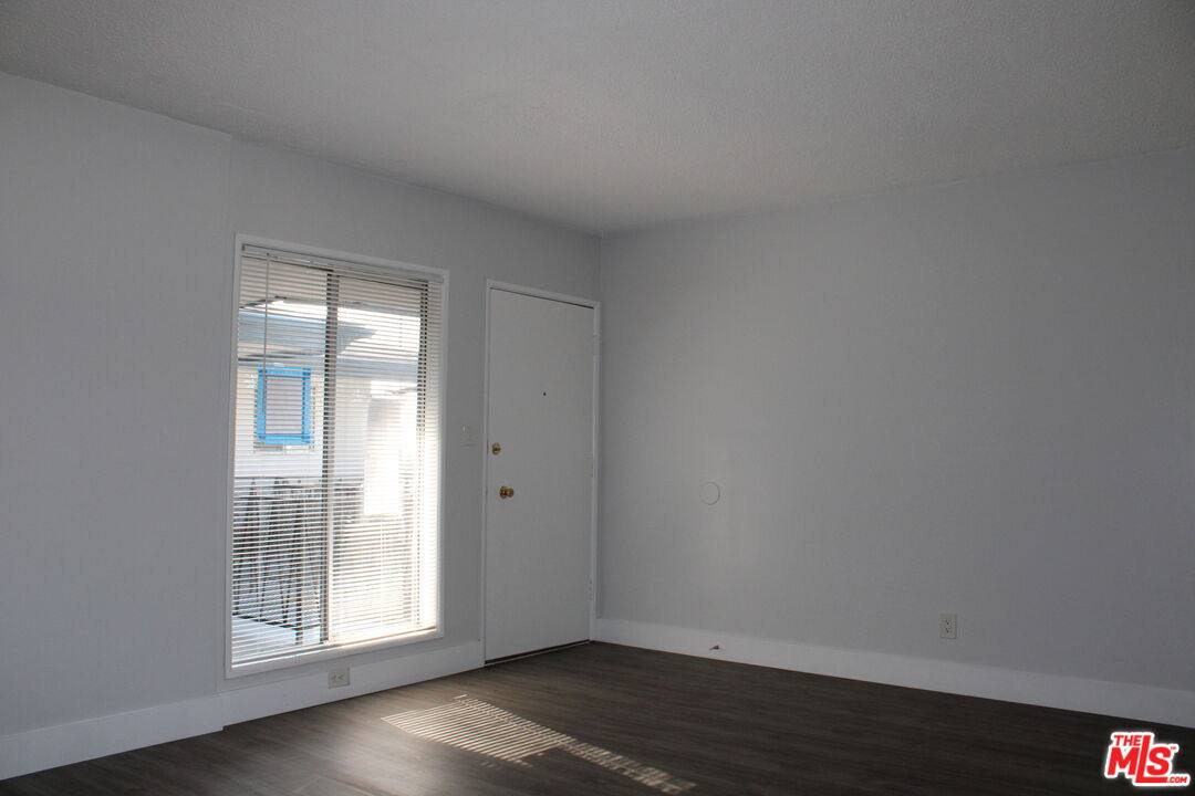 Apartment for rent at 1026 S Flower St #17, Inglewood, CA 90301