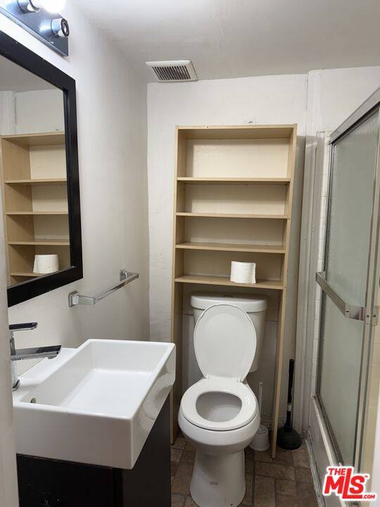 Apartment for rent at 805 E 21st St #805-1, Los Angeles, CA 90011