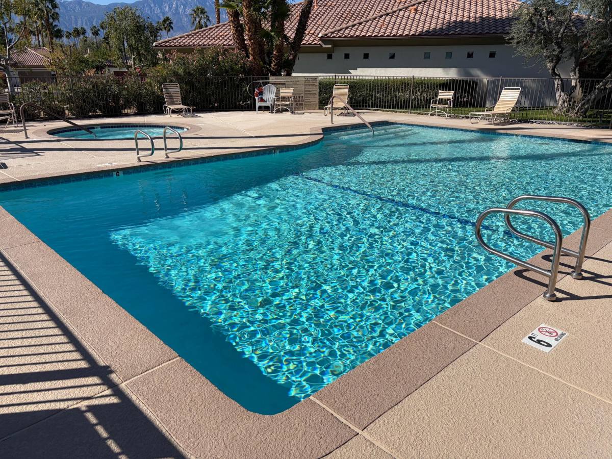 Apartment for rent at 462 Sunningdale Dr #462, Rancho Mirage, CA 92270