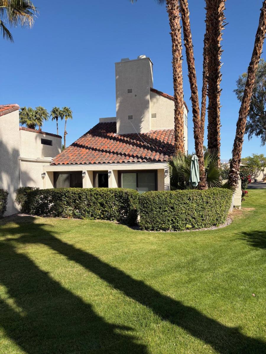 Apartment for rent at 462 Sunningdale Dr #462, Rancho Mirage, CA 92270