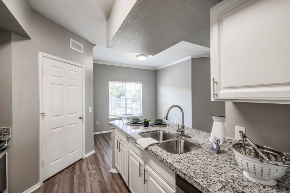 Apartment for rent at 301 N Wesley Dr, League City, TX 77573