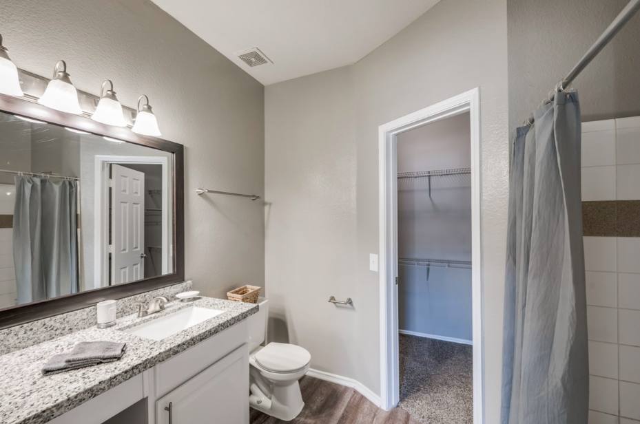 Apartment for rent at 301 N Wesley Dr, League City, TX 77573