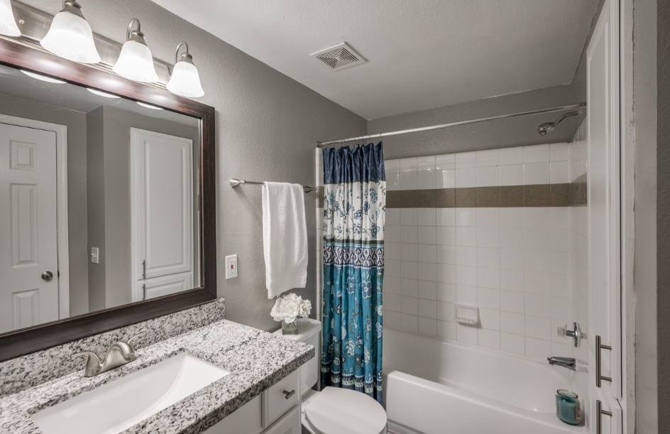 Apartment for rent at 301 N Wesley Dr, League City, TX 77573