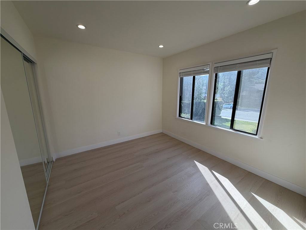 Apartment for rent at 3357 Honolulu Ave, La Crescenta, CA 91214