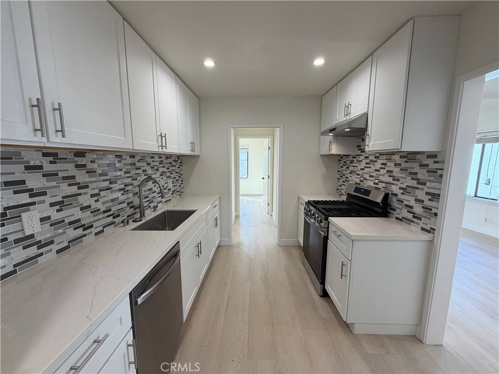 Apartment for rent at 3357 Honolulu Ave, La Crescenta, CA 91214
