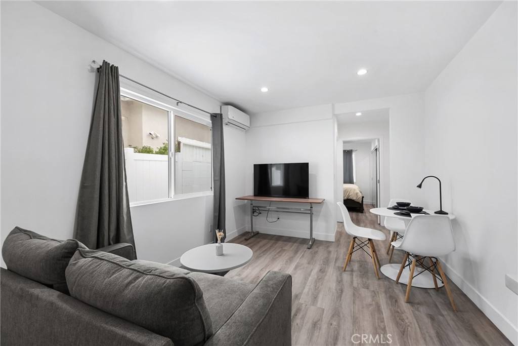 Apartment for rent at 18017 Collins St, Encino, CA 91316