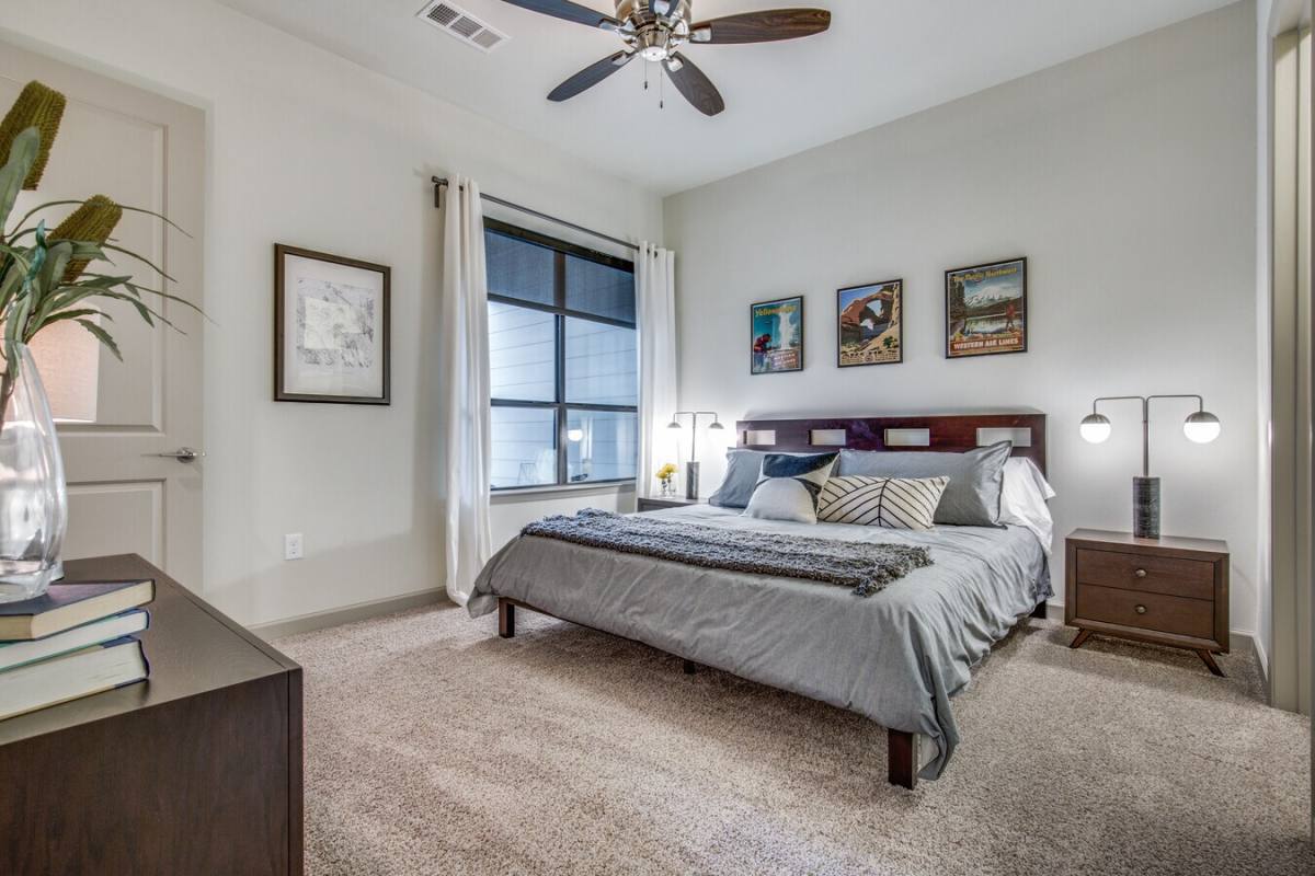 Apartment for rent at 4139 Bellaire Blvd #SCR3, Houston, TX 77025