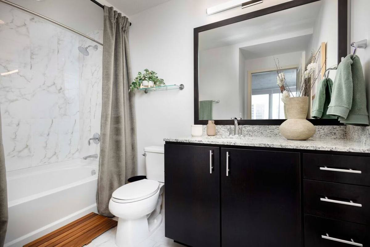 Apartment for rent at 2031 Westcreek Lane #SHRO, Houston, TX 77027