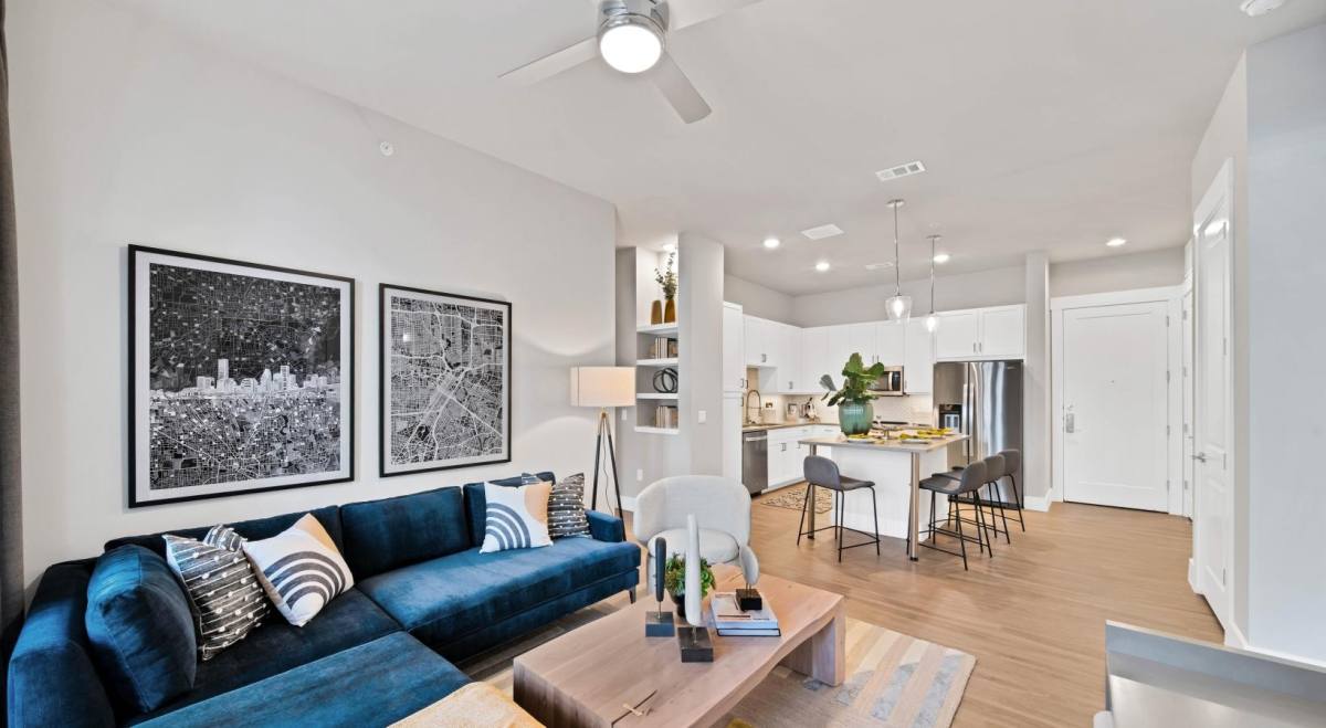 Apartment for rent at 2000 Taylor St #TRHS2, Houston, TX 77007