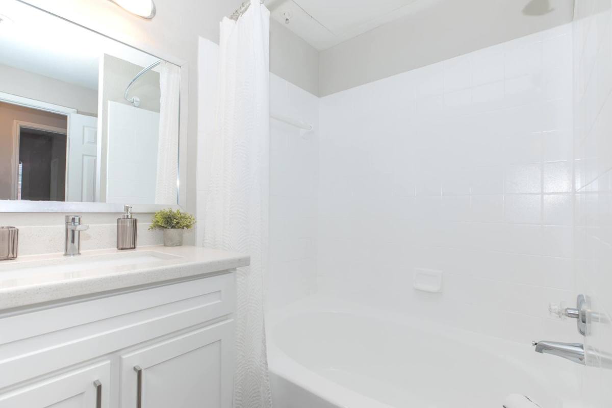 Apartment for rent at 8787 Woodway Dr #TPPT4, Houston, TX 77063