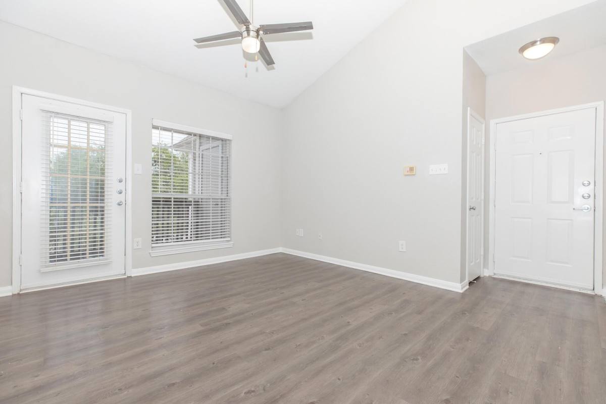 Apartment for rent at 8787 Woodway Dr #TPPT4, Houston, TX 77063