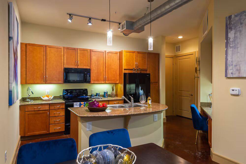 Apartment for rent at 2660 Augusta Dr #TAUG, Houston, TX 77057