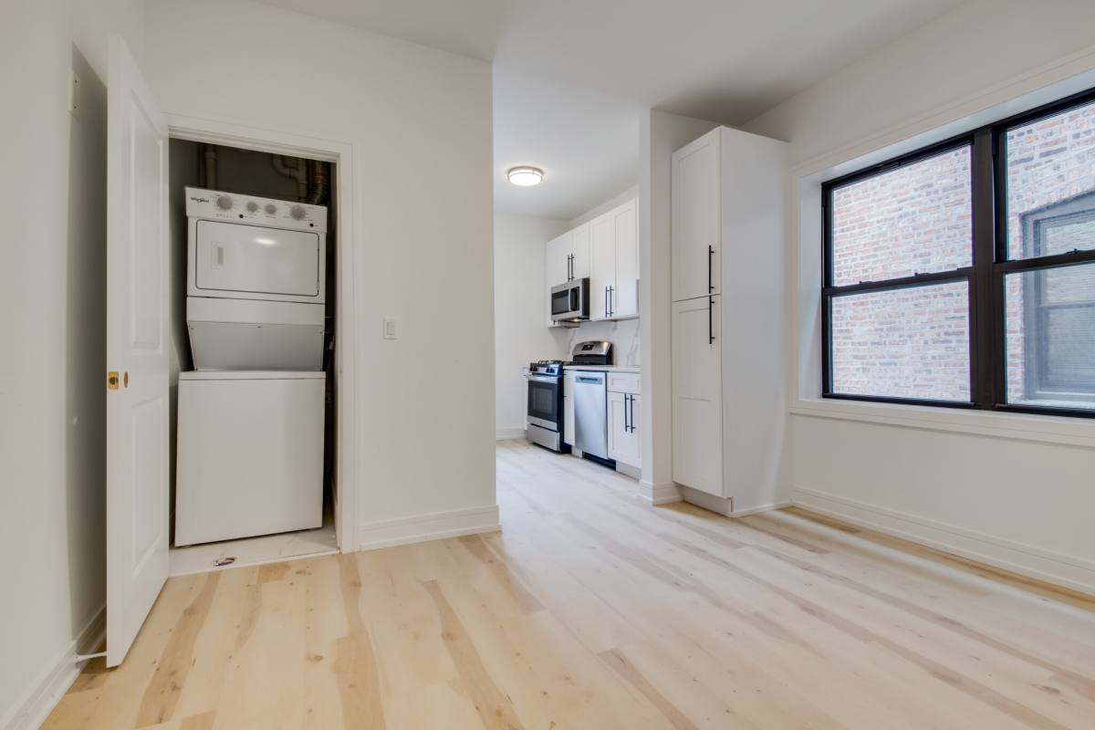 Apartment for rent at 3052 W Cortland #102, Chicago, IL 60647