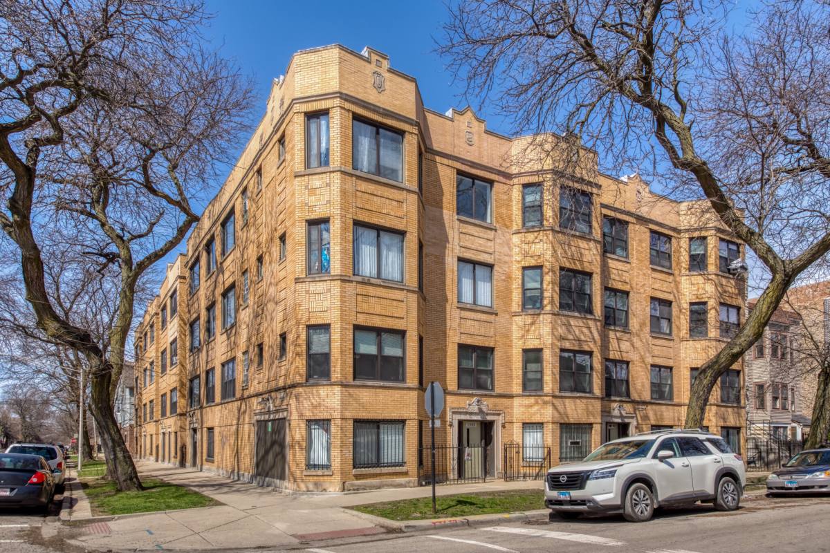 Apartment for rent at 3052 W Cortland #102, Chicago, IL 60647