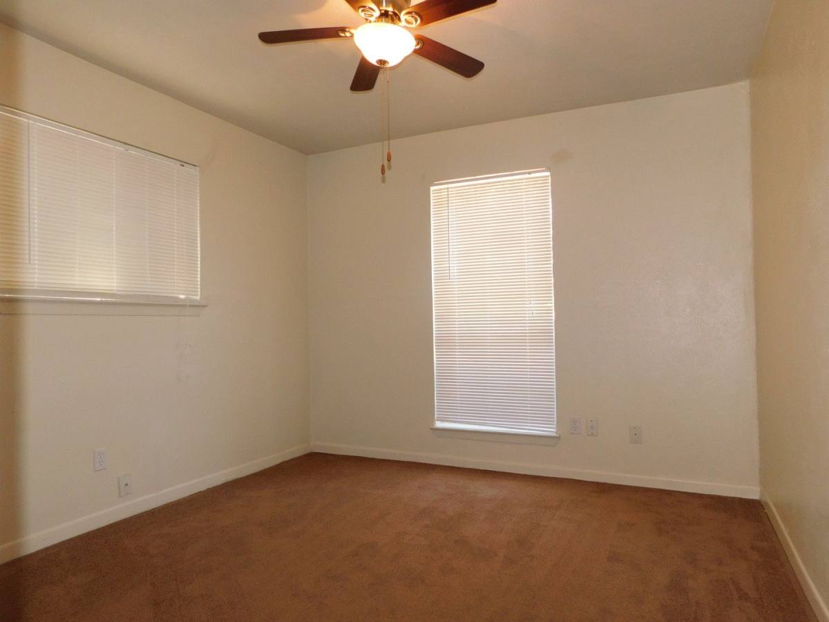 Apartment for rent at 1814 B Hunt St, Commerce, TX 75428