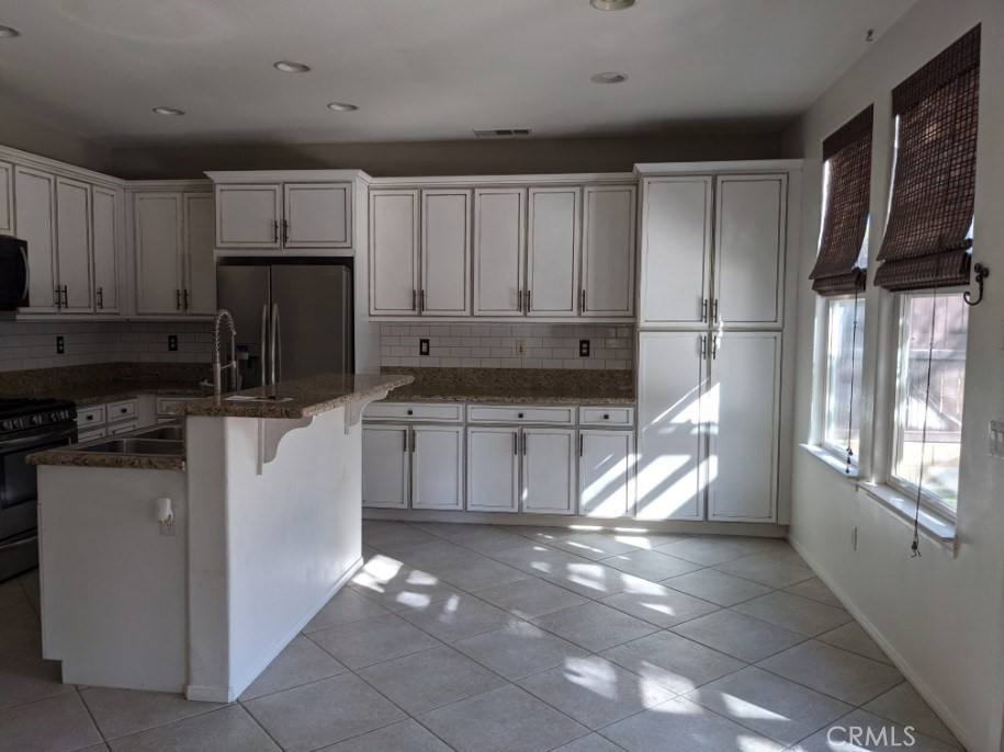 Apartment for rent at 40200 Bellevue Dr, Temecula, CA 92591