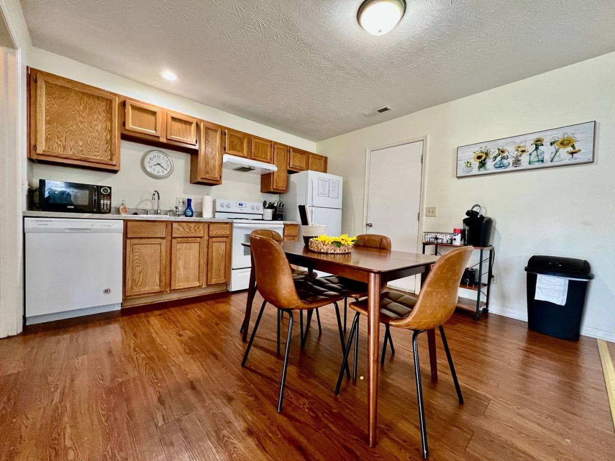 House for rent at 105 Overbrook Dr, Monroe, OH 45050