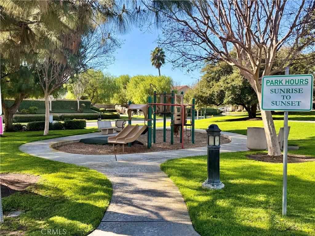 Apartment for rent at 9595 Shadowgrove Dr, Rancho Cucamonga, CA 91730