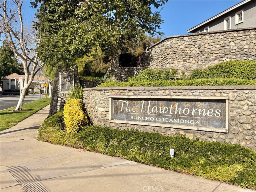 Apartment for rent at 9595 Shadowgrove Dr, Rancho Cucamonga, CA 91730
