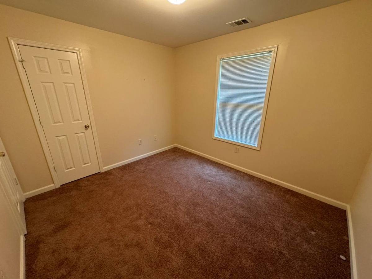House for rent at 214 Pine Ridge Trace, Athens, GA 30605