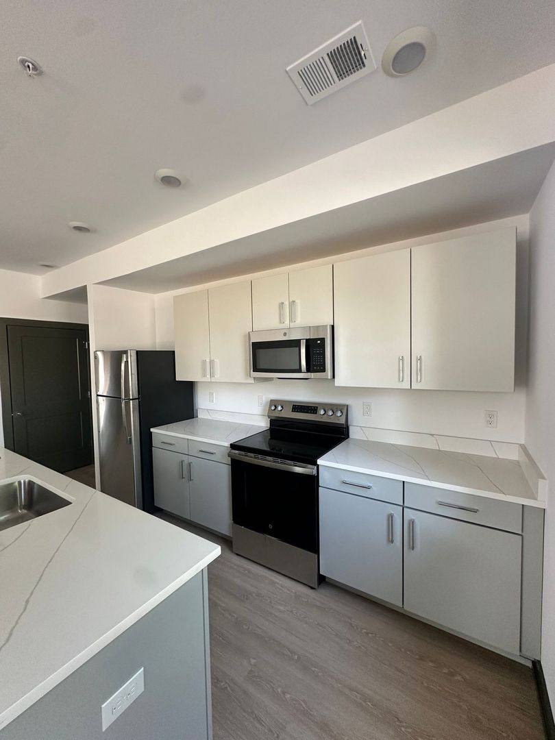 Apartment for rent at 2639-2649 Oxford Rd, Berkley, MI 48072