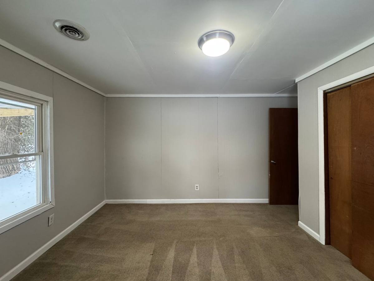 House for rent at 207 E Oak St, Carbondale, IL 62901