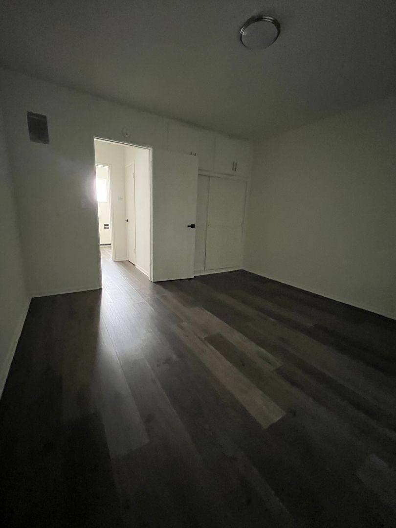 Apartment for rent at 1252 Havenhurst Dr, Los Angeles, CA 90046