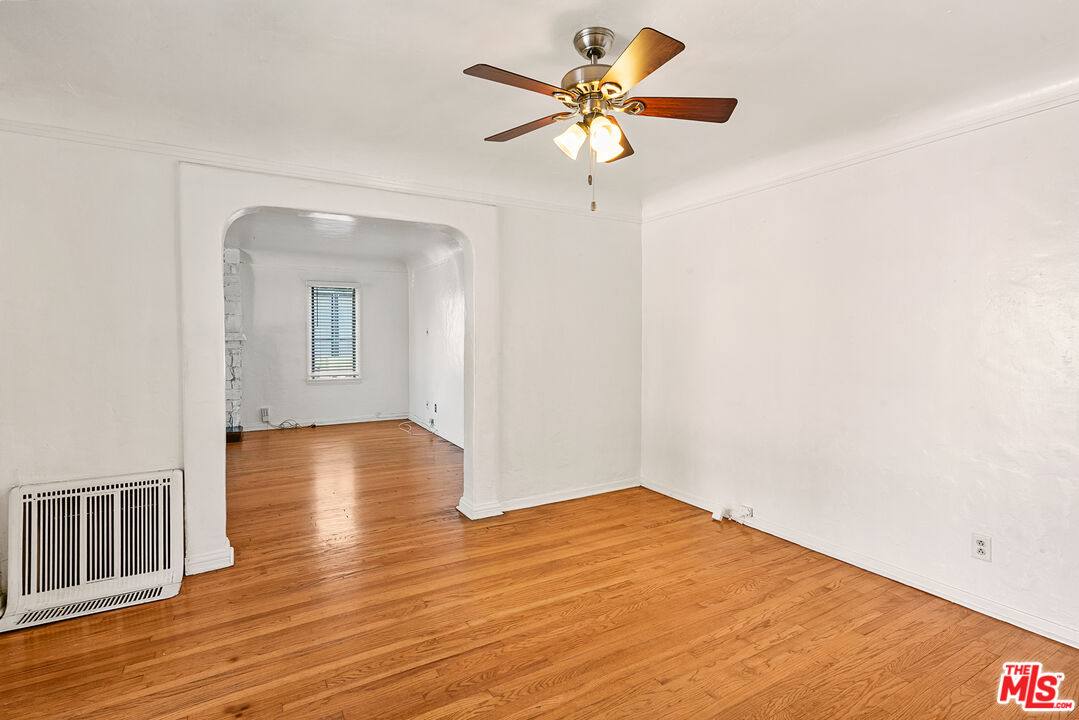 Apartment for rent at 6086 Saturn St, Los Angeles, CA 90035