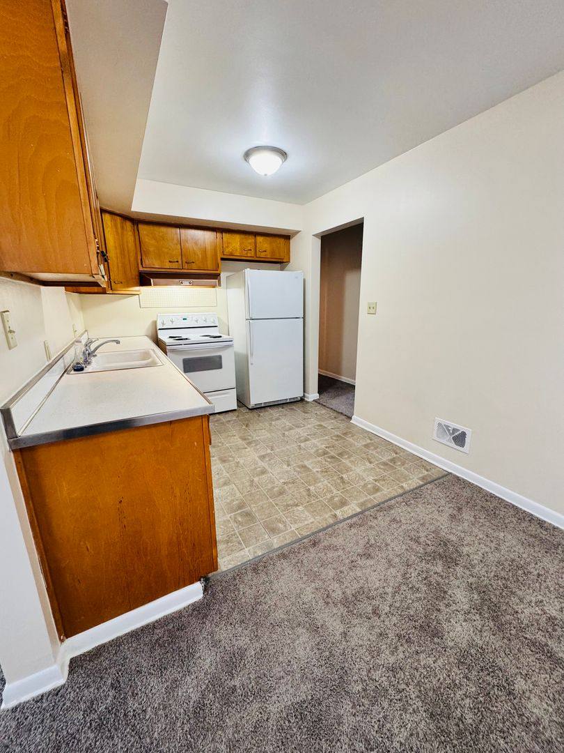 Apartment for rent at 3106 Grand Ave, Middletown, OH 45044