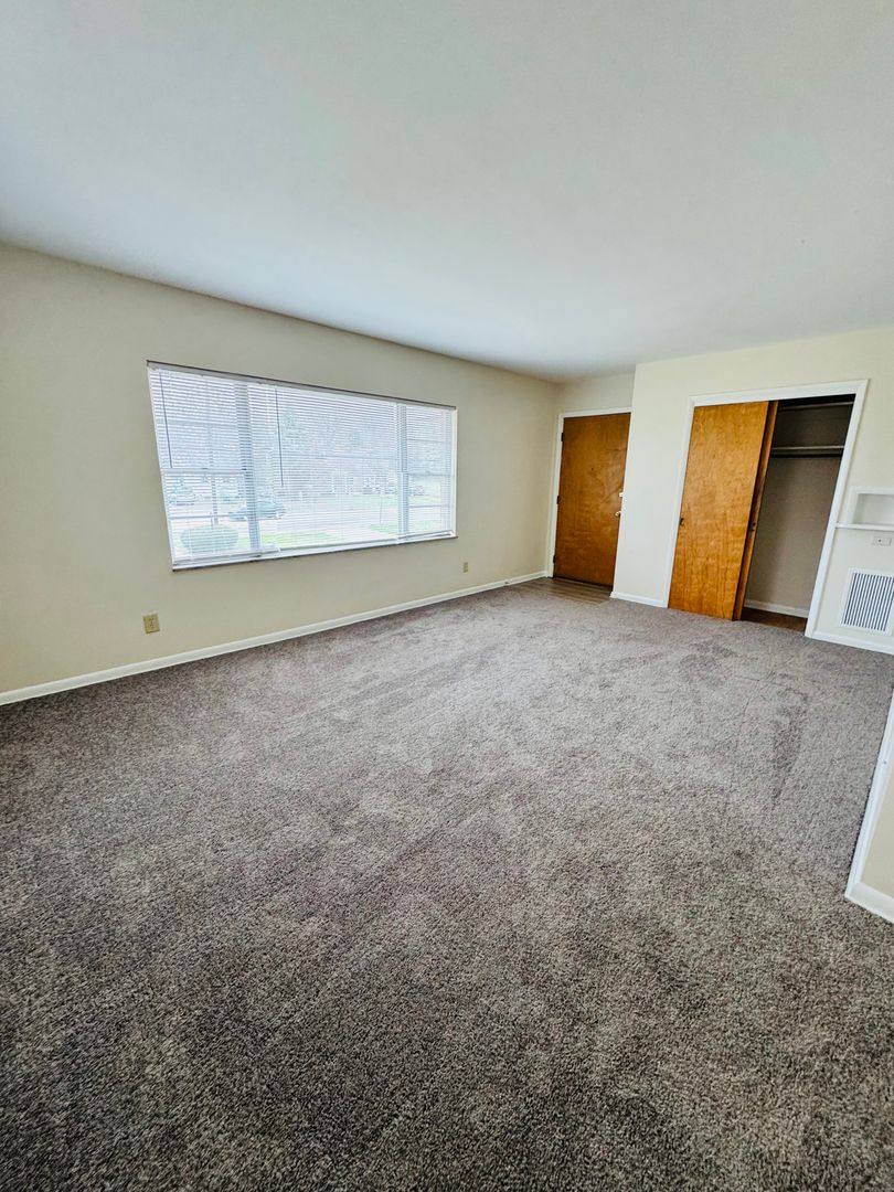 Apartment for rent at 3106 Grand Ave, Middletown, OH 45044