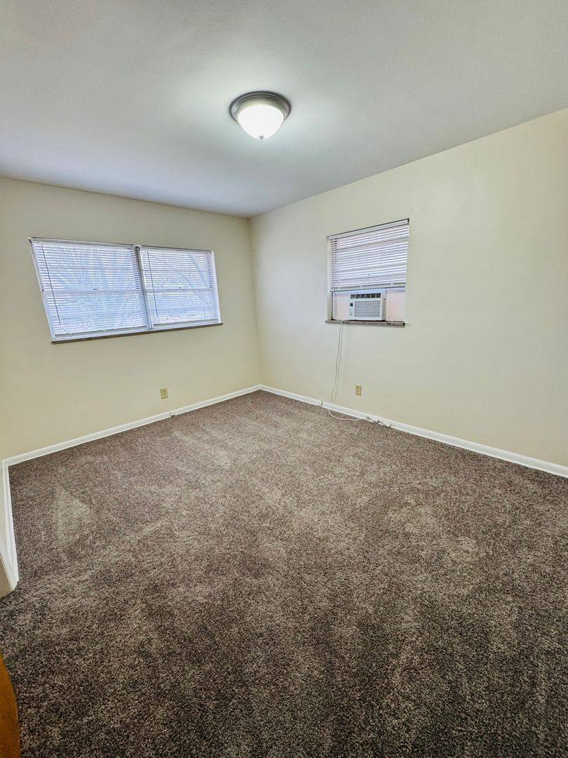 Apartment for rent at 3106 Grand Ave, Middletown, OH 45044