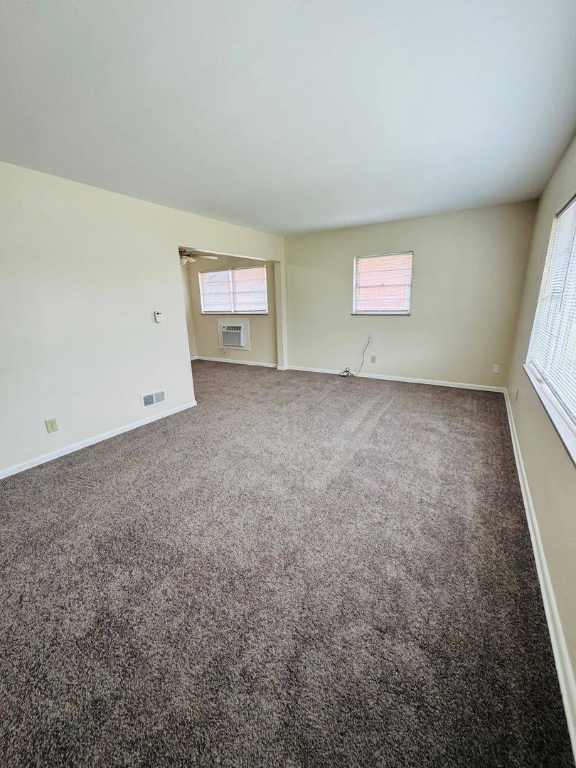 Apartment for rent at 3106 Grand Ave, Middletown, OH 45044