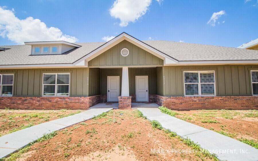 Townhouse for rent at 6927 20th St, Lubbock, TX 79407