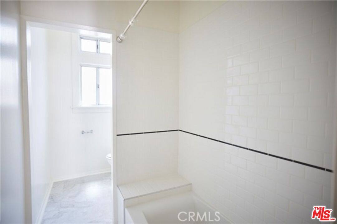 Apartment for rent at 1275 N Wilton Place #1275B, Los Angeles, CA 90038