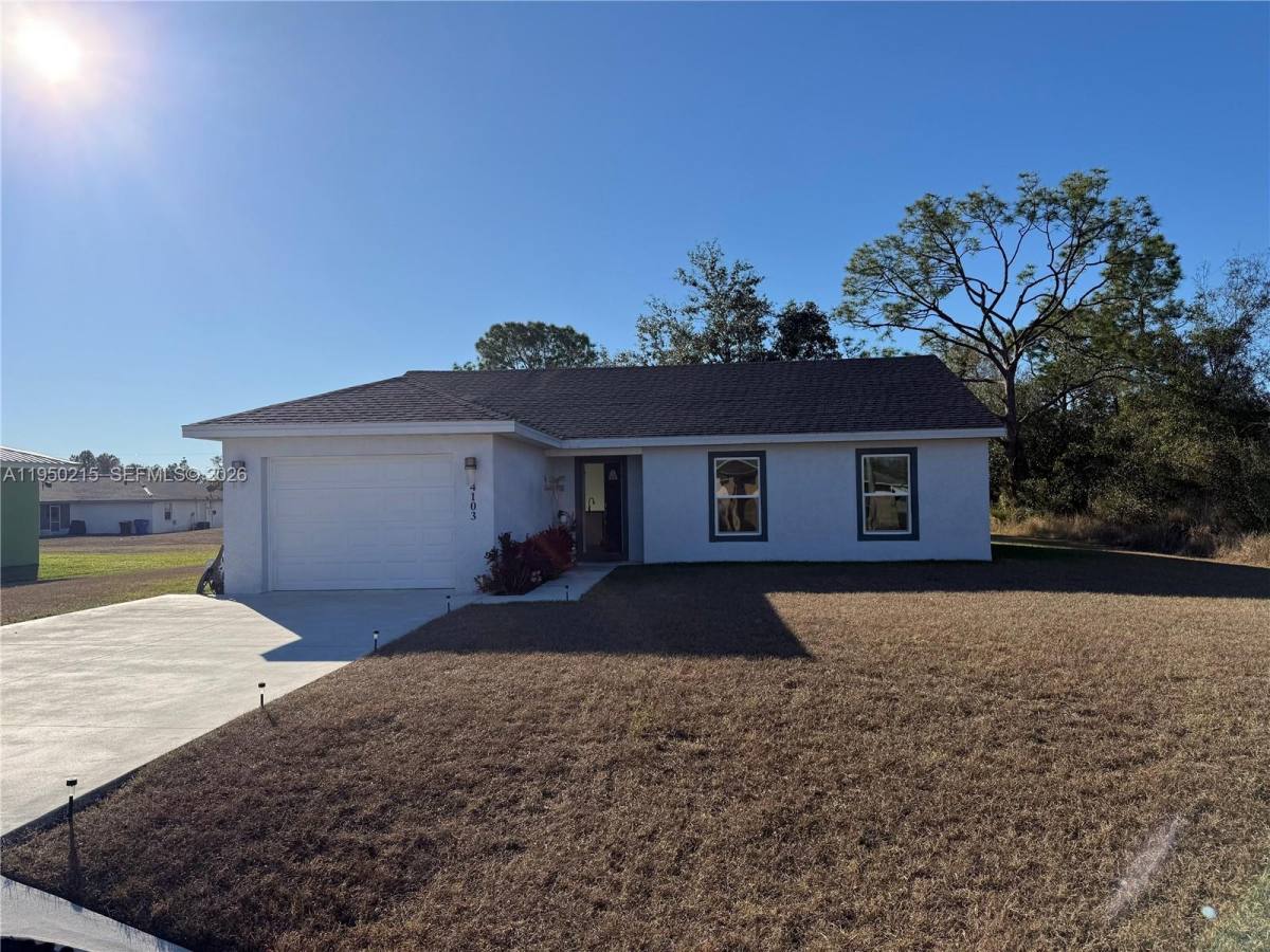 Apartment for rent at 4103 Loretto Ave, Sebring, FL 33872