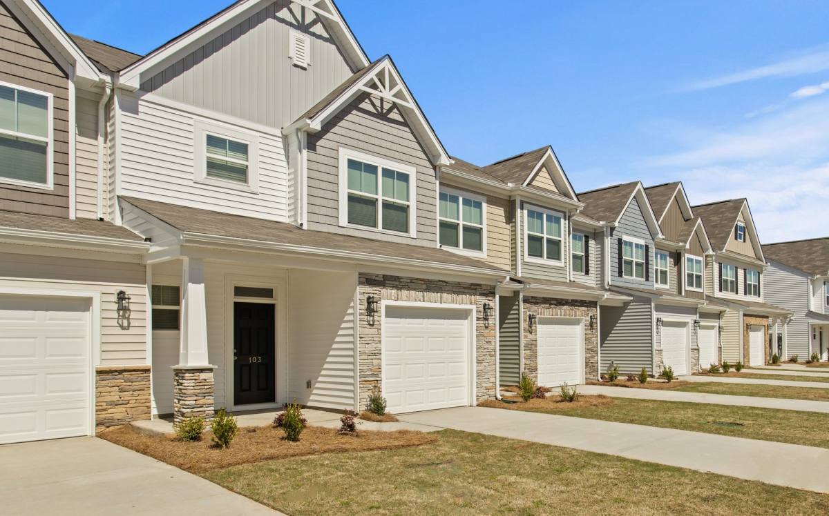 Townhouse for rent at 128 Arbor Trail, Piedmont, SC 29673
