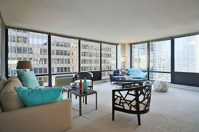 236 E Wacker Dr, Chicago, IL 60601