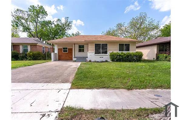 House for rent at 10307 Pinecrest Dr, Dallas, TX 75228