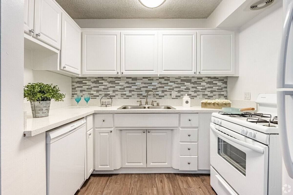 Apartment for rent at 410 Raymondale Dr, South Pasadena, CA 91030