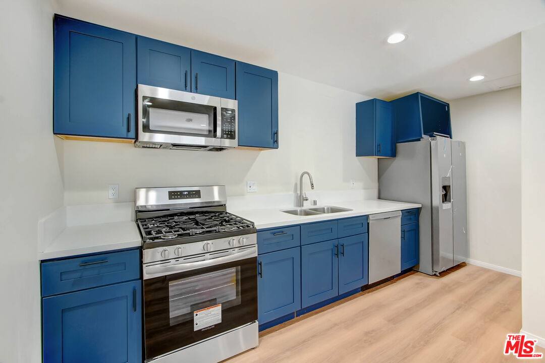Apartment for rent at 613 Pico St #613, San Fernando, CA 91340