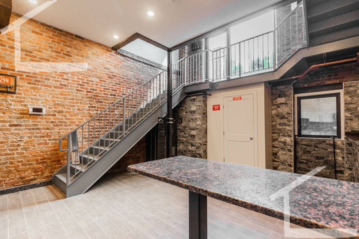 Apartment for rent at 1037 Commonwealth Ave, Brookline, MA 02445