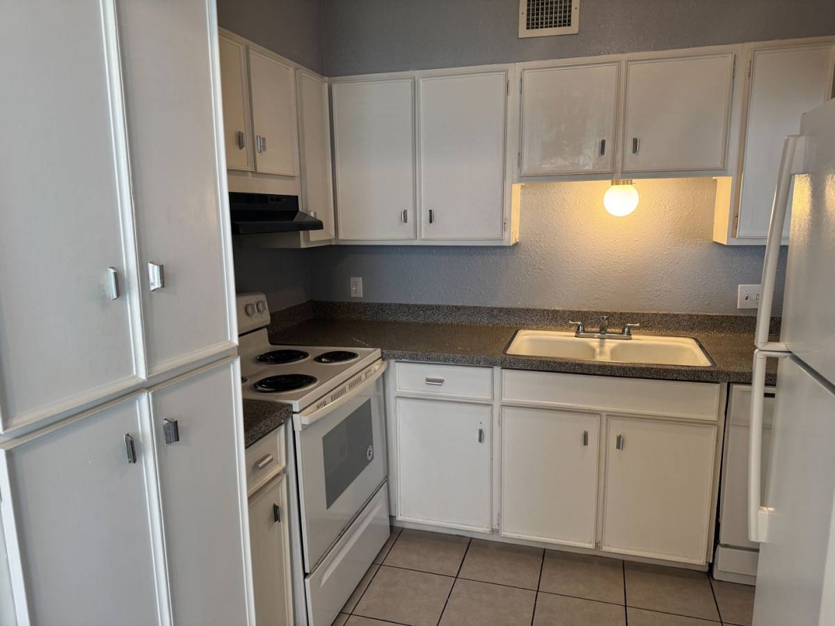 Apartment for rent at 5808 S Alameda, Corpus Christi, TX 78412