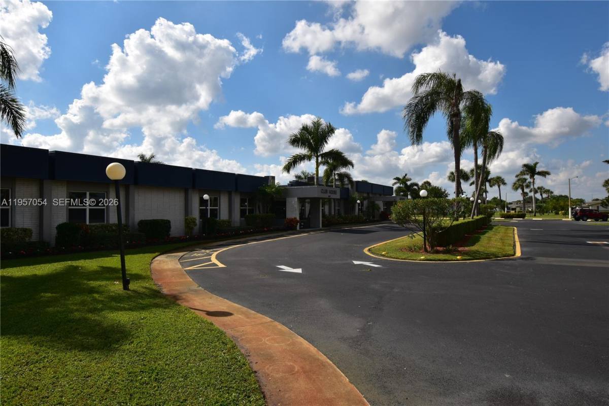 Apartment for rent at 2750 Emory Dr W #2750H, West Palm Beach, FL 33415