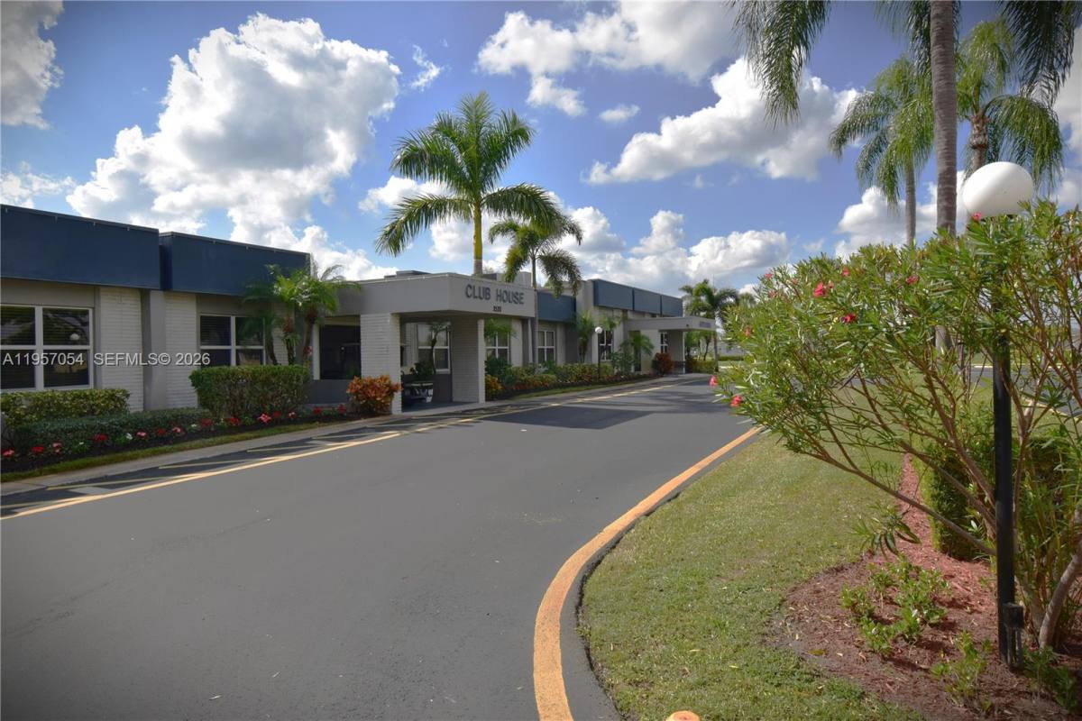 Apartment for rent at 2750 Emory Dr W #2750H, West Palm Beach, FL 33415