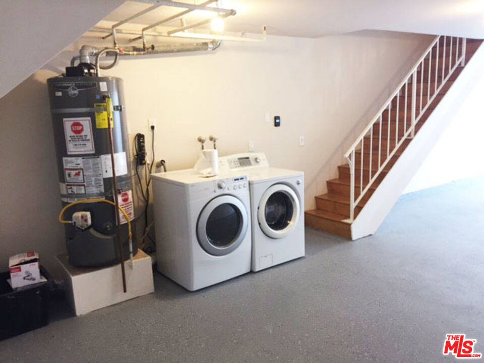 Townhouse for rent at 1250 S Corning St #2, Los Angeles, CA 90035