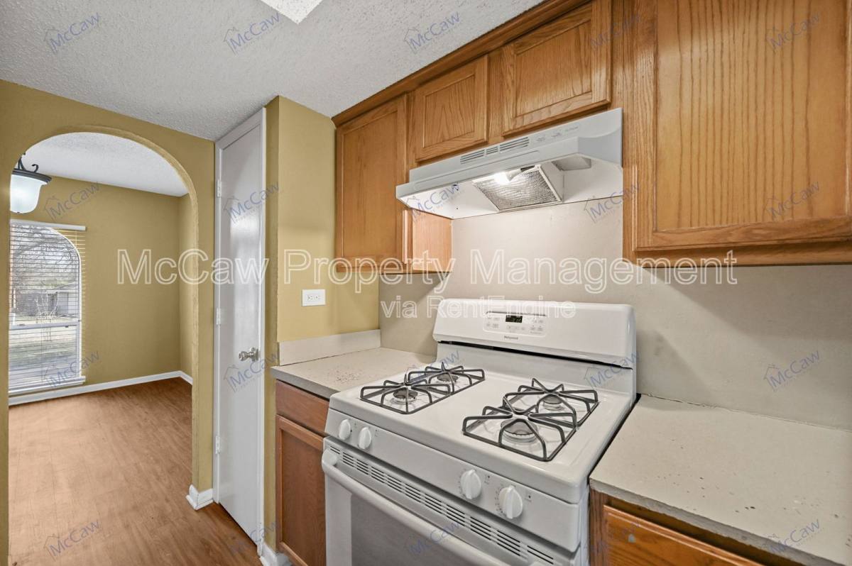 House for rent at 207 Evelyn St, Desoto, TX 75115
