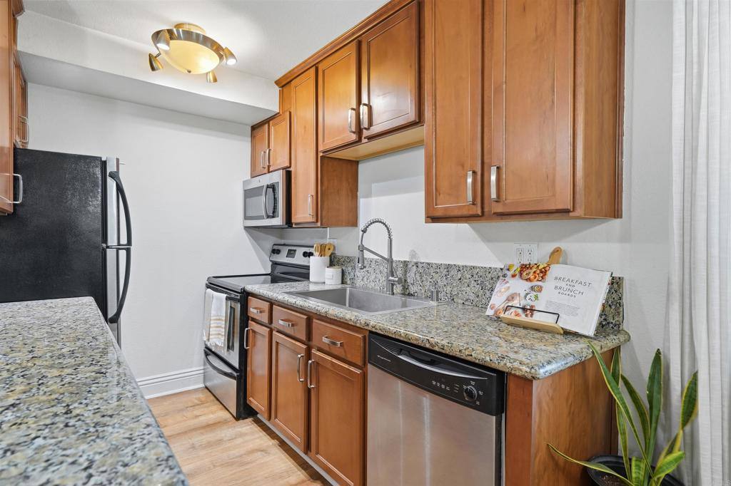 Townhouse for rent at 5505 Adelaide Ave #14, San Diego, CA 92115