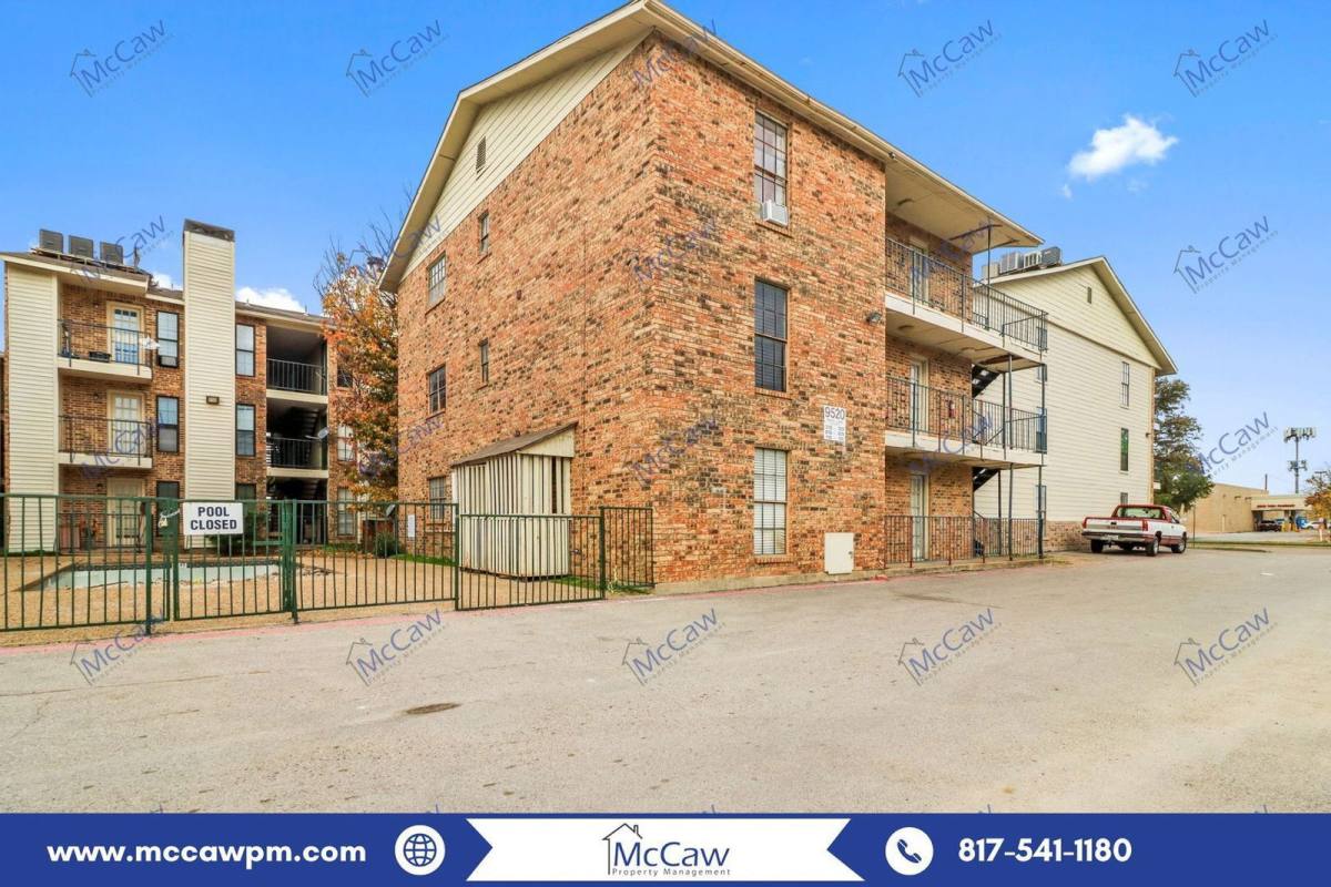 Condo for rent at 9520 Royal Lane #209, Dallas, TX 75243
