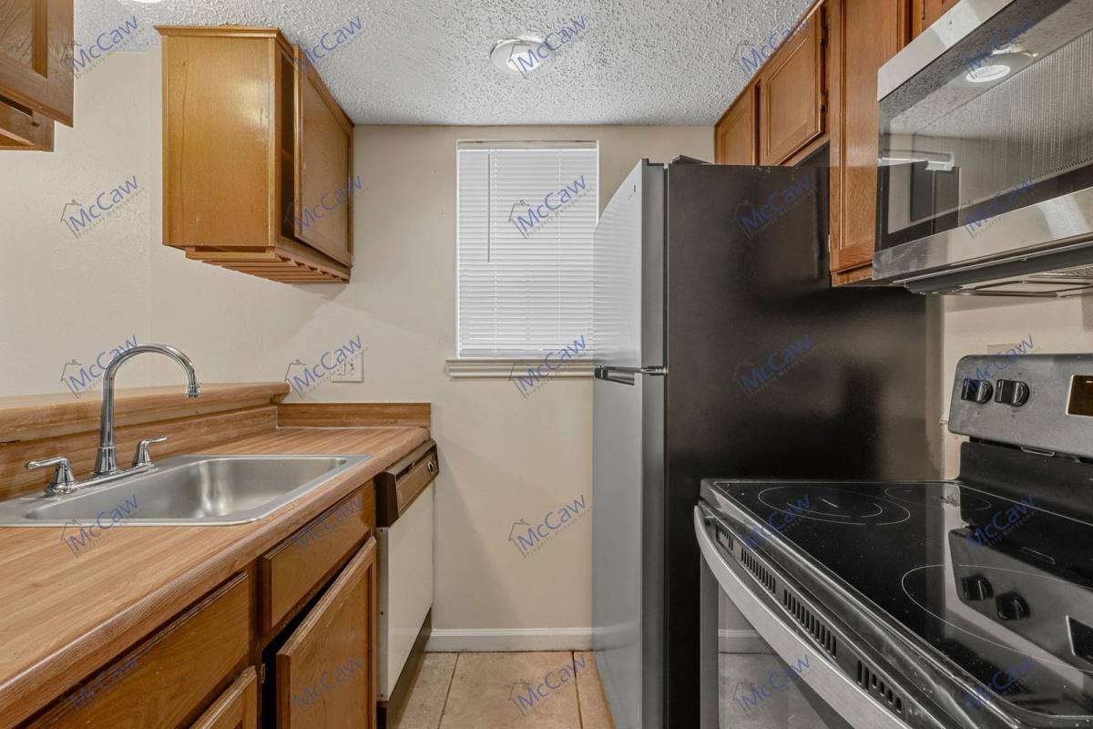 Condo for rent at 9520 Royal Lane #209, Dallas, TX 75243