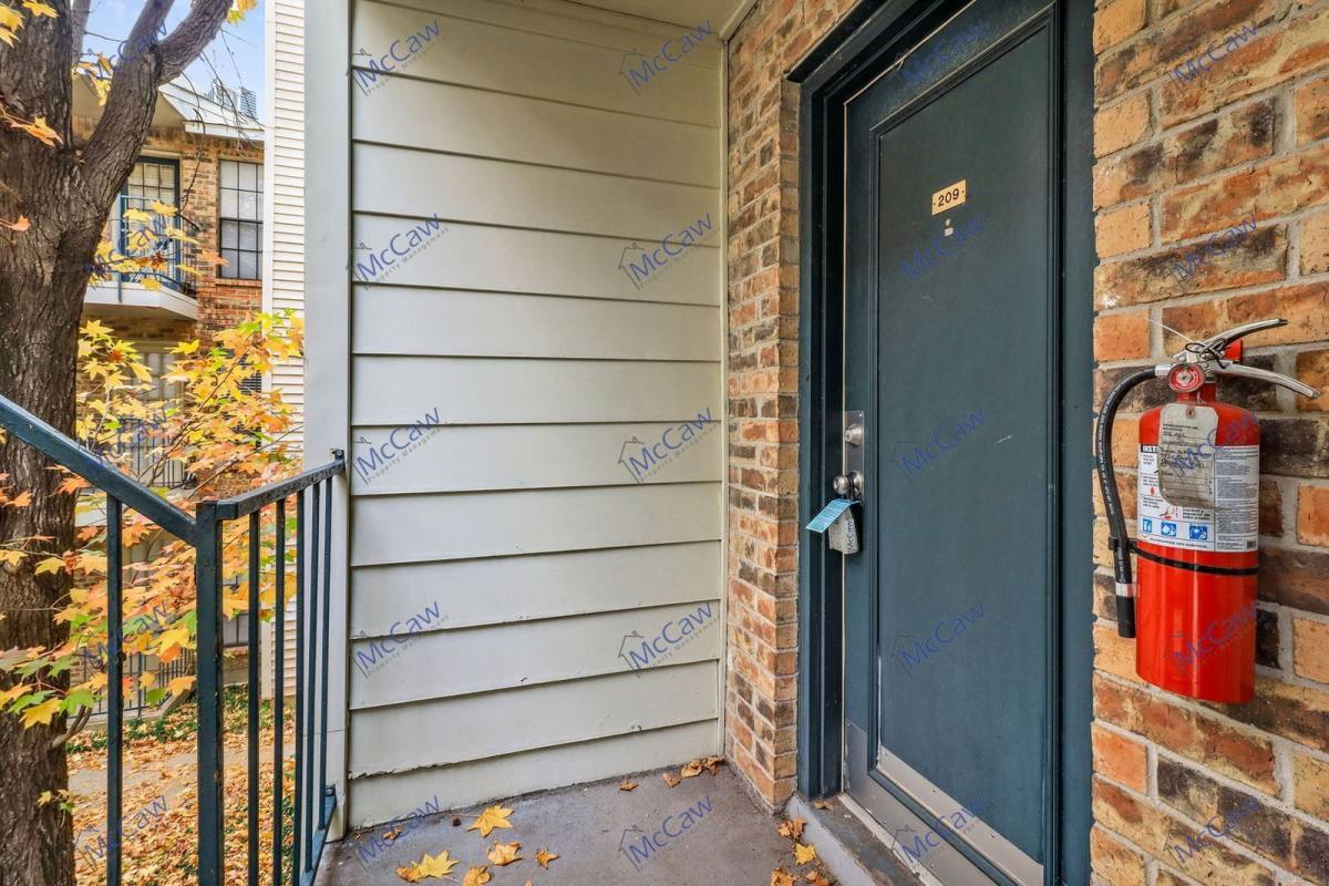 Condo for rent at 9520 Royal Lane #209, Dallas, TX 75243